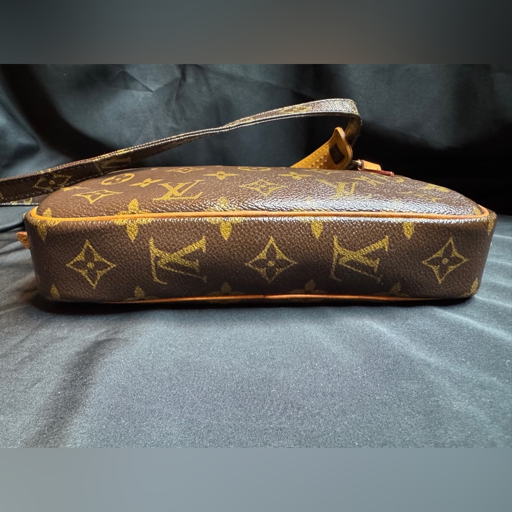 Louis Vuitton LV Monogram Pochette Marly Bandoulière with COA - Picture 4 of 16